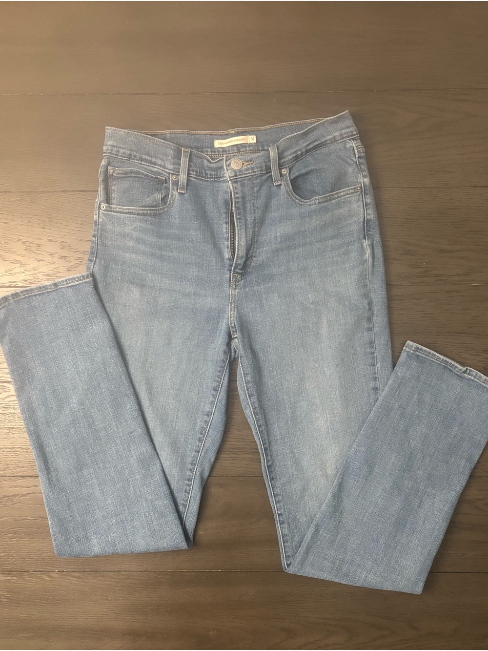 Levi’s Women’s 724 High-Rise Straight Light Wash Blue Jeans Size 31